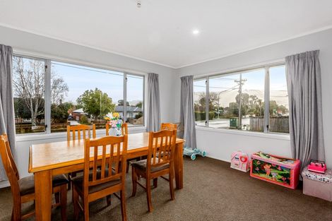 Photo of property in 21 Mangaroa Hill Road, Maoribank, Upper Hutt, 5018