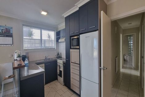 Photo of property in 171 Marine Parade, Mount Maunganui, 3116