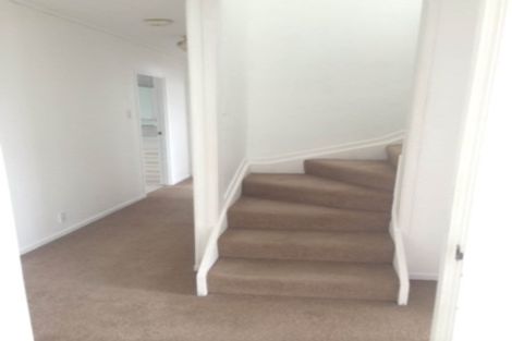 Photo of property in 9 Studfall Street, Pakuranga Heights, Auckland, 2010