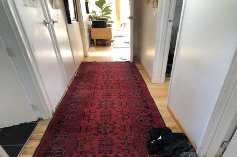 Photo of property in 1 Taioma Crescent, Te Atatu Peninsula, Auckland, 0610