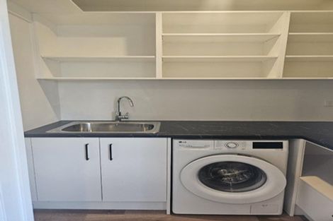 Photo of property in 14 Hamilton Road, Cambridge, 3434