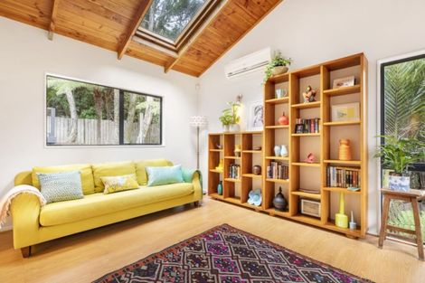 Photo of property in 31 Scenic Drive, Titirangi, Auckland, 0604