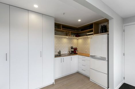 Photo of property in 27 Voltaire Street, Karori, Wellington, 6012