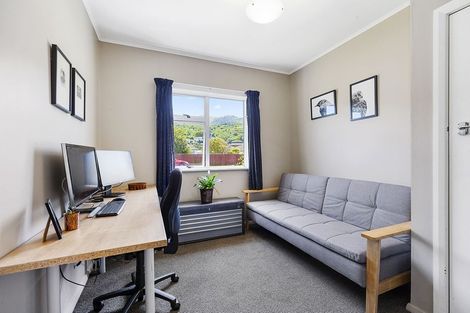 Photo of property in 28 Findlay Street, Tawa, Wellington, 5028