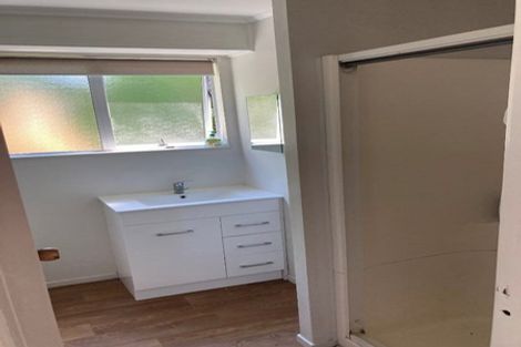 Photo of property in 8 Hawke Place, Pukekohe, 2120