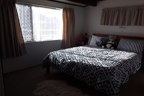 Photo of property in 16 Berwick Place, Mount Maunganui, 3116