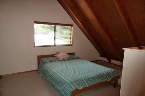 Photo of property in 130 Cliff View Drive, Green Bay, Auckland, 0604