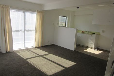 Photo of property in 103f1 Rongotai Road, Kilbirnie, Wellington, 6022
