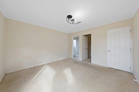 Photo of property in 3 Rosebay Rise, Henderson, Auckland, 0610