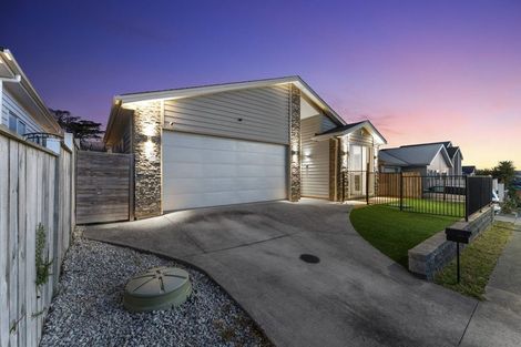 Photo of property in 10 Barrique Road, Kumeu, 0810