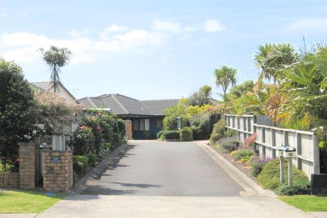 Photo of property in 27 Santa Monica Drive, Papamoa Beach, Papamoa, 3118
