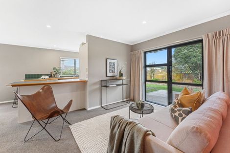 Photo of property in 23 Greenwood Place, Fitzherbert, Palmerston North, 4410