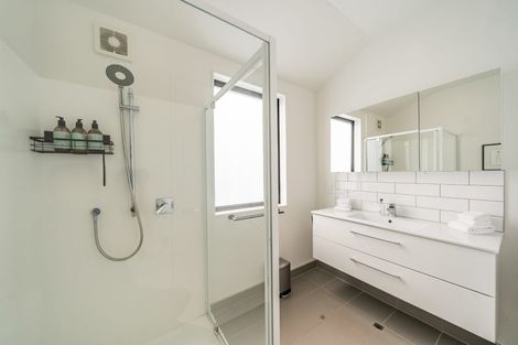 Photo of property in 74u6 Derwent Street, Island Bay, Wellington, 6023