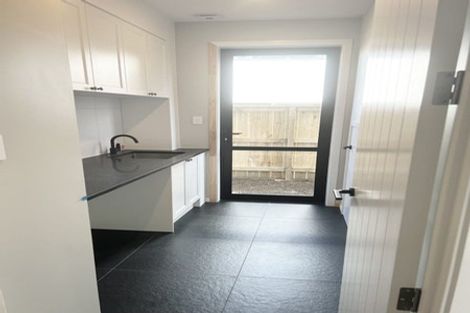 Photo of property in 2 Picnic Point Road, Hobsonville, Auckland, 0616