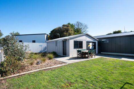Photo of property in 19 Grange Road North, Haumoana, 4102