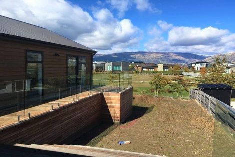 Photo of property in 34 Minaret Ridge, Wanaka, 9305