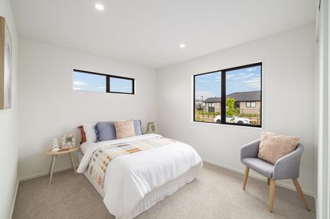 Photo of property in 4 Poipoi Place, Aranui, 8061