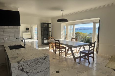 Photo of property in 14 Roslyn Road, Bluff Hill, Napier, 4110