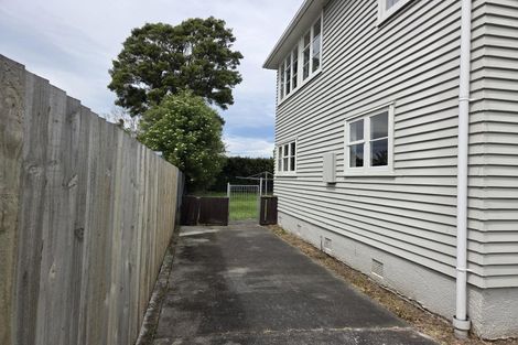 Photo of property in 14 Newall Avenue, Bryndwr, Christchurch, 8052