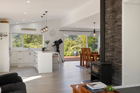 Photo of property in 58 Takingawairua Road, Kaimarama, Whitianga, 3591