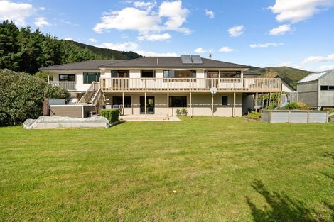 Photo of property in 1276 Coast Road, Wainuiomata Coast, Lower Hutt, 5373