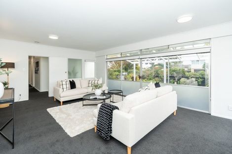 Photo of property in 2 Clements Crescent, Queenwood, Hamilton, 3210