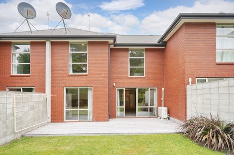 Photo of property in 9 Athol Terrace, Upper Riccarton, Christchurch, 8041
