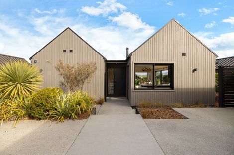 Photo of property in 1 Wanderer Lane, Jacks Point, Queenstown, 9371