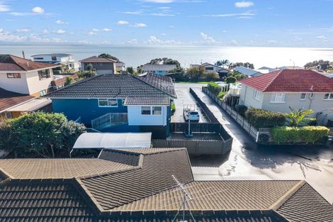 Photo of property in 50a Torkar Road, Clarks Beach, 2122
