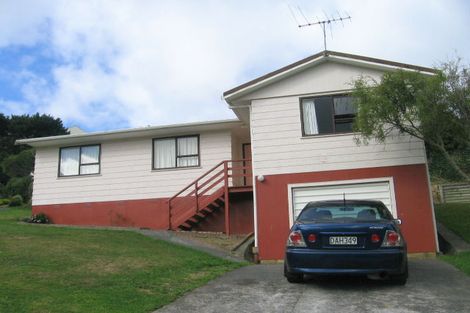 Photo of property in 2 Ruth Grove, Karori, Wellington, 6012