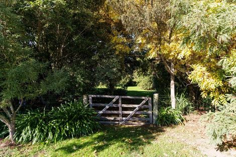 Photo of property in 4 Riccarton Road East, East Taieri, Mosgiel, 9024