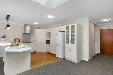 Photo of property in Ocean Apartments, 44-46 Marine Parade, Paraparaumu Beach, Paraparaumu, 5032