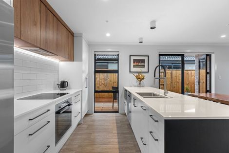 Photo of property in 19 Kuihi Street, Poike, Tauranga, 3112