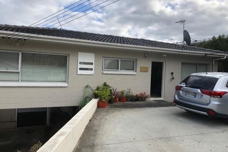 Photo of property in 1/92 Lake Road, Northcote, Auckland, 0627