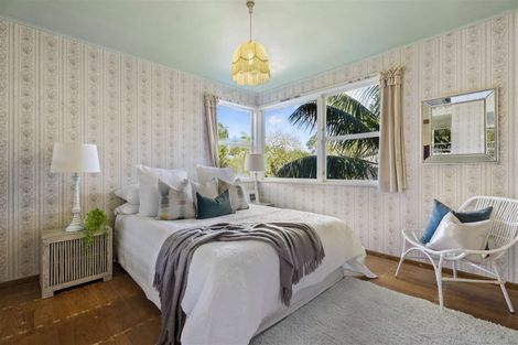 Photo of property in 19 Paramu Avenue, Birkdale, Auckland, 0626