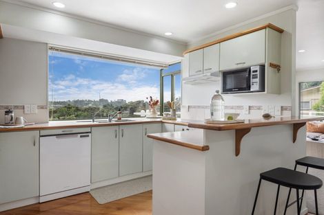 Photo of property in 2/21 Bonito Place, Bayview, Auckland, 0629