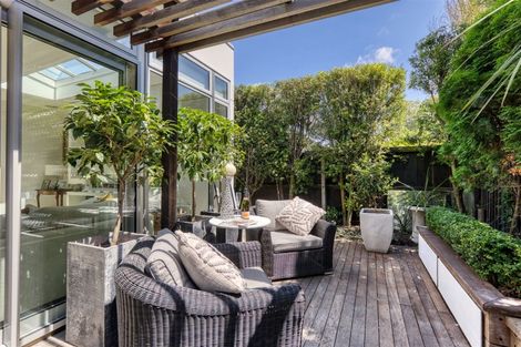 Photo of property in 71 Clare Road, St Albans, Christchurch, 8014