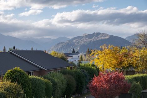 Photo of property in 77 Meadowstone Drive, Wanaka, 9305