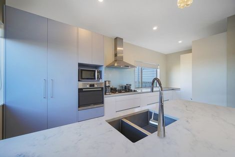 Photo of property in 11 Regis Park Drive, Pukekohe, 2120
