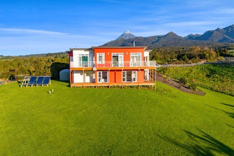 Photo of property in 1532 Carrington Road, Hurworth, New Plymouth, 4371