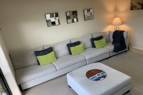 Photo of property in 9 Meharg Place, Fairview Heights, Auckland, 0632