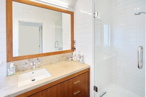 Photo of property in 127 Fendalton Road, Fendalton, Christchurch, 8014