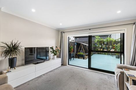 Photo of property in 25 Konoba Avenue, Kumeu, 0810