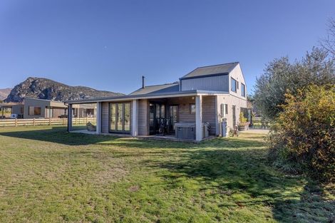 Photo of property in 2/19 Monteith Road, Albert Town, Wanaka, 9382