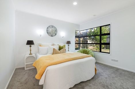 Photo of property in 29 Tenbless Court, Unsworth Heights, Auckland, 0632