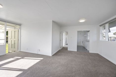 Photo of property in 6 Calgher Avenue, Waitara, 4320
