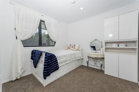 Photo of property in 2 Mayfly Lane, Hobsonville, Auckland, 0616