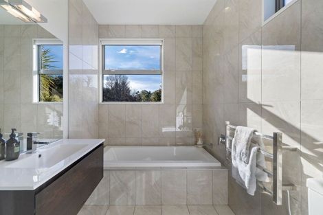 Photo of property in 538 Peninsula Road, Kelvin Heights, Queenstown, 9300