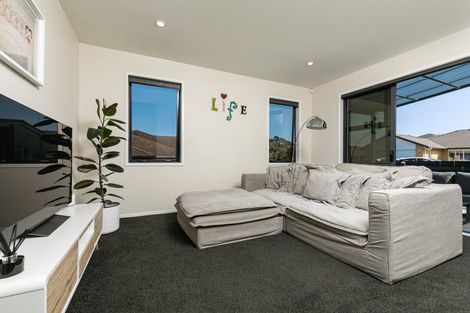 Photo of property in 4 Karika Place, Massey, Auckland, 0614