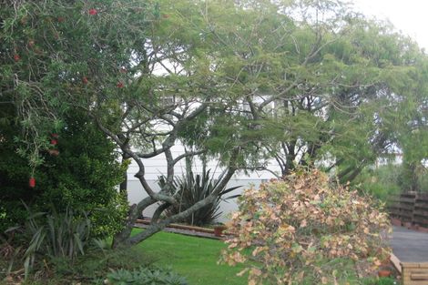 Photo of property in 6 Cushla Place, Massey, Auckland, 0614